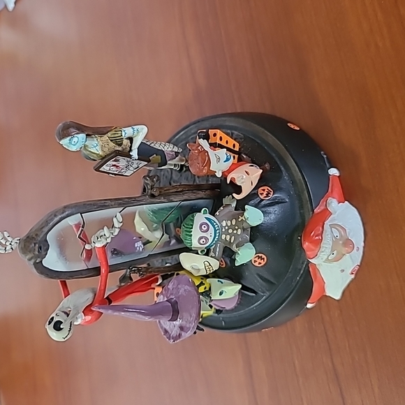 Nightmare Before Christmas Globe 2000 Dome Vignette - Picture 1 of 8